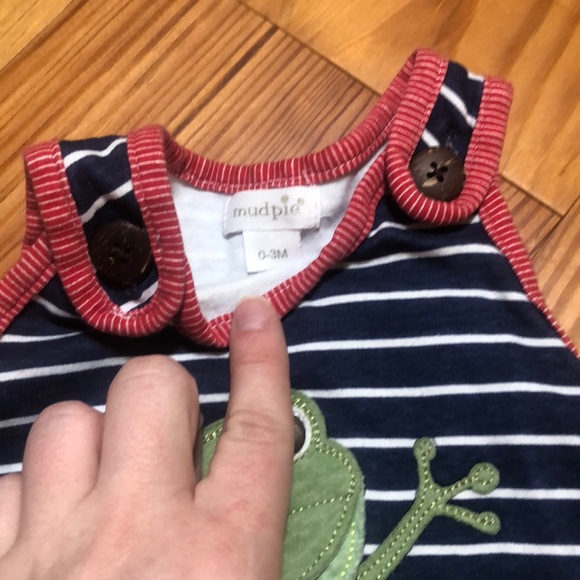 Mud pie 0-3month frog outfit - Picture 4 of 6